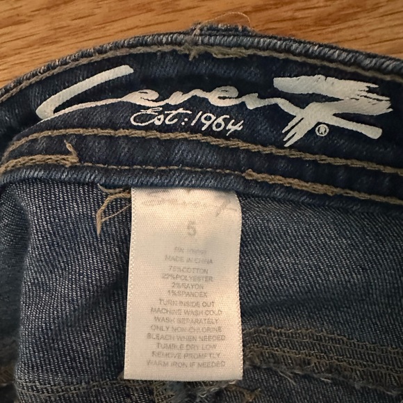 Seven(7) Jeans 5 - Picture 4 of 4